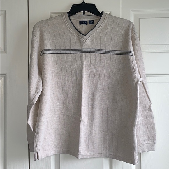 Large Izod Shirt. EUC. - Picture 1 of 8